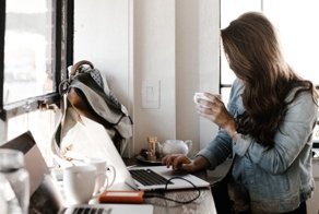 Как новая работница буквально стала жить на работе