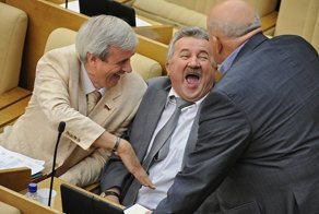 Могли бы уже и отменить! Депутаты Госдумы снизили себе штрафы за прогулы