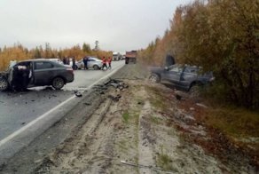 Авария дня. Смертельное лобовое столкновение на пустой дороге