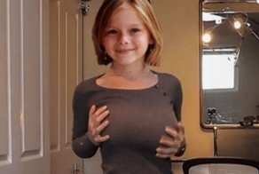 7-летней девочке подарили грудные импланты на Рождество