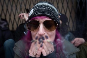 После легализации марихуаны в Канаде появилась завидная профессия