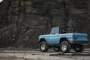 Классический Ford Bronco 1973 года от Velocity Restorations