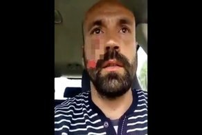 Рыбак поймал себя на блесну