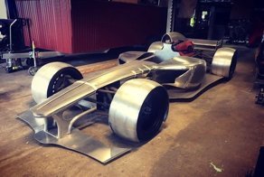Австралиец строит болид Формулы-1 для дорог общего пользования