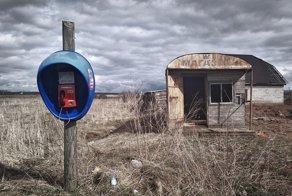 Позвони мне, позвони... Таксофоны и телефонные будки