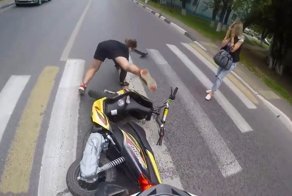 Езда на заднем колесе от первого лица