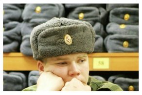 Покусились на святое: вместо армейской ушанки солдаты будут носить меховые шапки