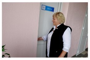 Жительница Белоруссии полгода получает зарплату, ничего не делая. Начальство в курсе