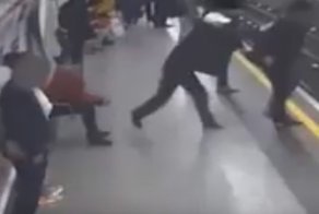Бывшего главу Евротоннеля столкнули на рельсы в Лондоне: видео