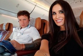 Жена Мамаева подала на развод после драки