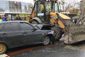 Это было покушение: Стас Барецкий столкнулся с трактором в Питере