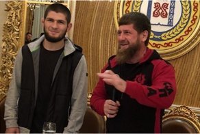Кадыров позвал Хабиба на ужин и подарил ему Мерседес