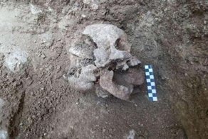 В Италии археологами был найден скелет ребёнка-«вампира» с камнем во рту