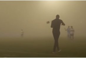 Сильная песчаная буря прервала футбольный матч в Саудовской Аравии