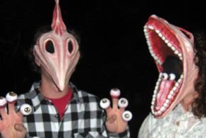 Костюмы нечисти на Хэллоуин полностью меняют человека