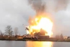 Мощный взрыв в хозпостройке в Карелии попал на видео