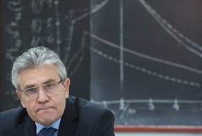 Глава Академии наук призвал отменить ЕГЭ