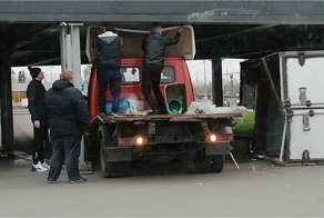 В Липецке появился свой "мост глупости", и под ним не проехала первая "Газель"