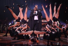 Пошлятина и безвкусица: знаменитости на премии MTV опять отличились