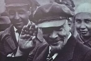 Щи да каша - пища наша: чем любили полакомиться советские вожди