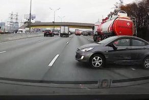 Прыткий Солярис был подбит на МКАД