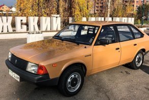 Почти новый ранний "Москвич-2141" в редком цвете