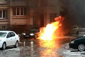 Во Владимире пьяный водитель едва не сгорел в своем автомобиле