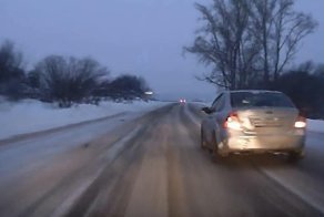 Уверенное начало зимнего сезона в сугробе