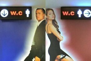 Мальчики налево, девочки направо: забавные таблички на туалетах