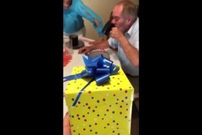 Мужчина в годах узнает, что скоро станет дедушкой