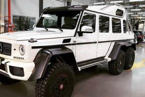Арабы превратили Mercedes Gelandewagen 6X6  в яхту на колесах