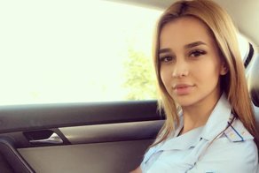 Вы имеете право хранить молчание: девушки с наручниками
