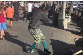 Невероятно пластичный танцор Маркиз Скотт