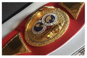 Шотландский боксер решил продать свой чемпионский пояс, чтобы купить подарок сыну