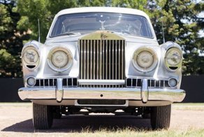 Необычный Rolls-Royce Silver Wraith Special Saloon со встроенным унитазом