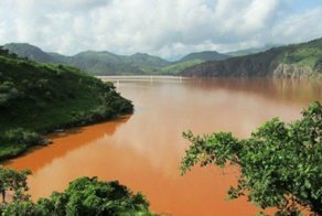 "И обратятся воды ее в кровь.": Тайна озера Ньос