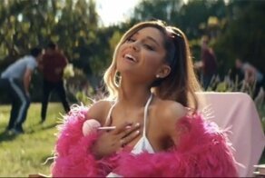 Ариана Гранде выпустила новый клип, который обрушил YouTube