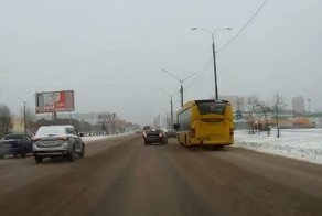 Поворот со среднего ряда не глядя, или Когда очень надо направо