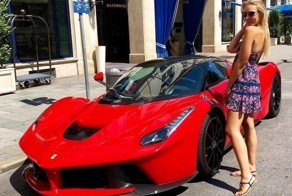 "Зайка" из Playboy рвётся на подиум Формулы 1