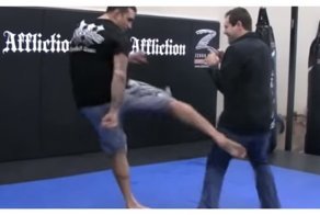 Когда попросил бойца MMA ударить тебя не в полную силу
