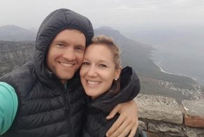 Женщина сорвалась с обрыва на глазах у мужа, пытаясь сделать фото в прыжке