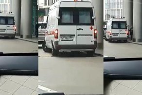 "Скорая" в качестве личного автомобиля? Если ты богат - легко!