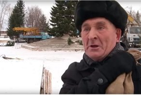 Безработный пенсионер из Бийска, возмущенный вопросом о елке, готов стать мэром города