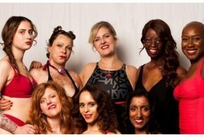 Фотопроект Every Body to Swim: люди с ожогами призывают не стесняться своего тела