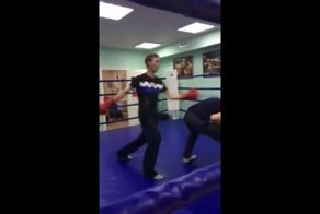 Измотал соперника быстрым бегом 