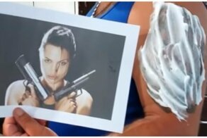 Я сделаль: "шедевральная" татуировка Анджелины Джоли, которую почти не отличить от оригинала