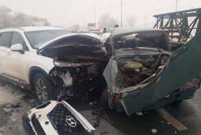 Авария дня. В Саратове в массовой аварии погиб подросток