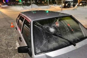 Авария дня. В Югре водитель сбил на переходе подростков