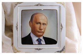 С лица не пить: в сети предложили к продаже тарелки с портретом Путина