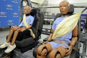 Неожиданная опция: как Ford переосмысляет ремни безопасности